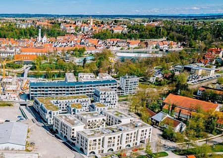 Familiengerechte 4-Zimmer-Terrassenwohnung - sofort beziehbar! - Vogelperspektive mit Altstadt