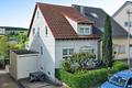Leben mit Ausblick: Ruhige Doppelhaushälfte mit Gartenidylle - Straßenansicht