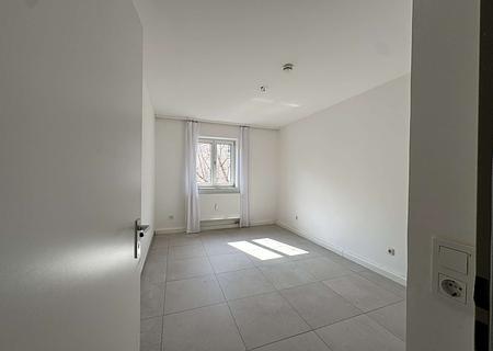 HEGERICH: Helle 3-Zimmer-Wohnung mit optimaler Raumaufteilung - Büro / Kinderzimmer