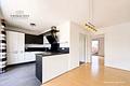 Moderne und lichtdurchflutete 3-Zimmer-Wohnung mit Sonnenbalkon und Tiefgaragenstellplatz - Küche