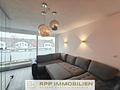 Bezugsfrei & renoviert: Attraktive 3-Zi.-Wohnung mit zweiseitigem Balkon und Aufzug - Wohnzimmer