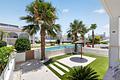 Moderne Wohnung mit eigenem Garten und direktem Zugang zum Pool