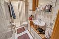 Historischer Charme trifft Moderne – komplett renovierte Altbauwohnung mit Garten - Badezimmer im Hobbykeller
