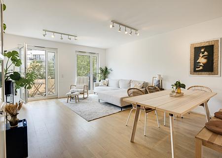 Familiengerechte, helle 3-Zimmer-Wohnung mit zwei Balkonen - Heller Wohn- und Essbereich