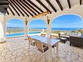 Großzügige, exklusive Villa mit Panoramameerblick, separatem Gästebereich und Doppelgarage