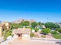 Sehr schöne Landhaus-Villa mit 3 Schlafzimmern, 2 Bädern, Dachterrasse und Privatpool