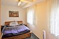 Funktionale 2-Zimmer-Wohnung mit Garage und großer Lagerhalle – solides Objekt mit Potenzial - Schlafzimmer