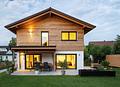 Modernes Einfamilienhaus in ruhiger und zentraler Lage in Eichenau - Ansicht Giebelseite