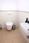 Exklusive Gartenwohnung mit fünf großzügigen Zimmern in München - Pasing - Gäste-WC