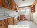 Ideal für Paare und kleine Familien: 3-Zimmer-Wohnung mit viel Potenzial und sonniger Süd-Loggia - Küche