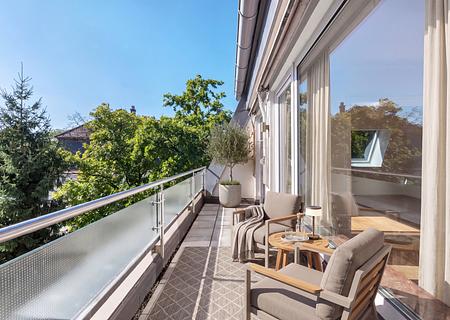 Charmante 3,5-Zimmer-Wohnung mit sonniger Terrasse in Südausrichtung - Charmante Dachterrassenwohnung
