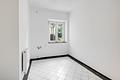 Privatgarten und Altbau-Ambiente: Charmante 3-Zimmer-Wohnung am Schlosskanal - Großzügige Wohnküche