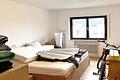 2-Zimmer-Erdgeschosswohnung, Garage, Balkon, Aufzug – ruhige Lage, zuverlässige Mieter - Schlafen