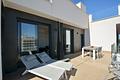 Neuwertige Penthouse-Wohnung mit 2 Schlafzimmern, 2 Bädern, Dachterrasse und Tiefgaragenstellplatz nur 700 m vom Strand