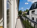 Harlaching von seiner schönsten Seite – stilvolle 3-Zimmer-Wohnung mit Sonnenterrasse und Balkon - Seitlicher Balkon vor den Schlafräumen