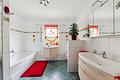 Modernes EFH im Bungalowstil mit idyllischem Garten / Verkauf mit unbefristetem Nießbrauch - ... mit Wanne und Dusche