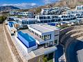 Ultimative Luxusvilla: 733 m2 Wohnfläche, 3 Schlafzimmer, Meerblick, Innenpool, Spa, und vieles mehr - K800 8.