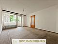 Helle 3,5-Zimmerwohnung mit sonniger West-Loggia und vielseitigem Potenzial – ideal für Familien - Wohnzimmer