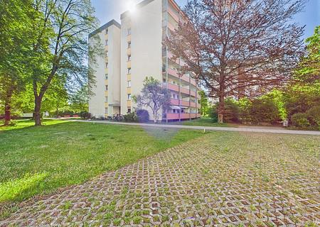 Solide Kapitalanlage mit Perspektive: Moderne 3-Zimmer-Wohnung in Germering - Hausansicht