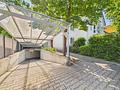 gut geschnittene, renovierte & sofort verfügbare, leere Erdgeschoßwohnung in Solln - Garageneinfahrt