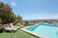 Moderne Villa mit beheiztem Pool und spektakulärem Panoramablick auf Küste und Meer und mit Vermietungslizenz