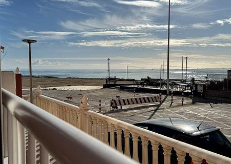 Appartement mit 2 Schlafzimmern, 1 Bad und Vermietlizenz in erster Linie am Strand