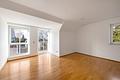 Großzügiges Wohngefühl auf zwei Etagen: 4-Zimmer-Maisonette mit zwei Balkonen - Schlafzimmer mit Balkon