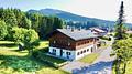 MFH in idyllischer Lage und mit eigenem Wald - ab 01.09.2027 bezugsfrei! - Hausansicht Straßenseite