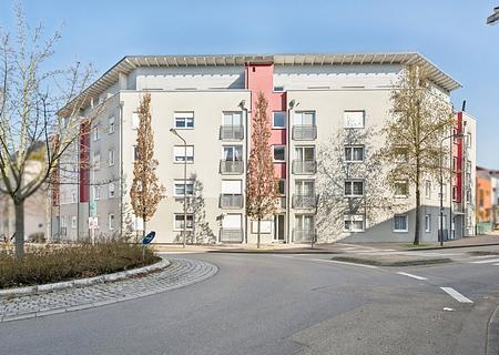 Helle 3-Zimmer-Dachgeschosswohnung in Frankfurt-Preungesheim - Außenansicht - Wohnungslage