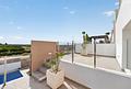 Moderne freistehende Villa mit 3 Schlafzimmern, 2 Bädern, Gäste-WC und privatem Pool in El Raso