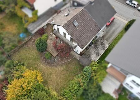 Doppelhaushälfte mit großem Garten - Vogelperspektive