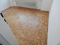 Frisch renovierte 3-Zimmer-Wohnung mit Balkon, Loggia & saniertem Bad im gepflegten Zweifamilienhaus - Parkettboden