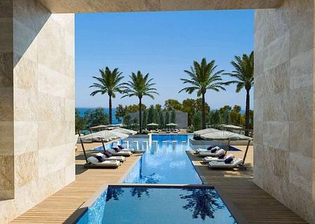 Luxuriöses Penthouse mit Roof-top-Dachgarten und 360° Meerblick
Sofort einziehen - Pool