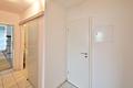 Helle Zweizimmerwohnung mit Garten und TG-Stellplatz - Flur