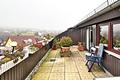 Dachgeschosswohnung mit Weitblick in Schömberg: 2 Zimmer, Garage, Aufzug, sichere Vermietung - Veranda