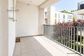 Moderne und lichtdurchflutete 3-Zimmer-Wohnung mit Sonnenbalkon und Tiefgaragenstellplatz - Eingang/Loggia