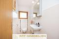 Familienidylle im Grünen – stilvoll modernisiertes Reiheneckhaus in ruhiger Lage von Karlsfeld - Separates WC OG