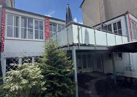 TERRASSENWOHNUNG - Neid der Freunde - kostenlos dabei - REAL und MODERN - besonders und grenznah! - 1 Eingang und Terrasse