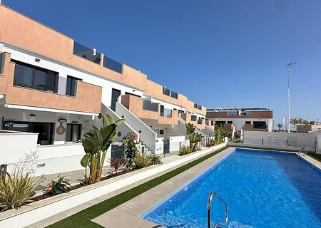 Spektakuläre Wohnung mit Oasen-Pool - IMG-20250404-WA0038