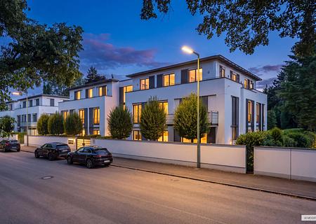 Nymphenburger Parkidylle trifft Penthouse-Chic - Penthouse mit Parkflair