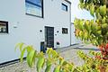 Individuelles Wohnkonzept mit großzügiger 4-PKW-Garage - Hauseingang