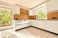 MODERN * alles wie NEU * sofort Zuhause! - Moderne Küche mit Balkonzugang