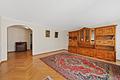 Stilvolles Wohnen auf höchstem Niveau - Exklusive 3,5 Zimmer-Erdgeschosswohnung mit Traumterrasse - Wohnzimmer