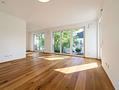Einziehen und Wohlfühlen: Zauberhaftes Wohnambiente im schönen Obermenzing. - Wohnzimmer, lichtdurchflutet