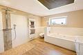 *** Hier läßt es sich leben *** Großzügiges Architektenhaus in begehrter, ruhiger TOP-Lage, mit Einliegerwohnung. - Exklusives Badezimmer