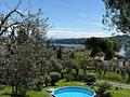 Kleine Villa zum attraktiven Preis und mit großem Potential am Gardasee - Aussicht auf den Gardasee