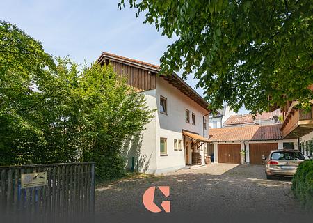Familienfreundliches Wohnen, zentral in Fürstenfeldbruck 
- 
DHH mit viel Potenzial - Außenansicht