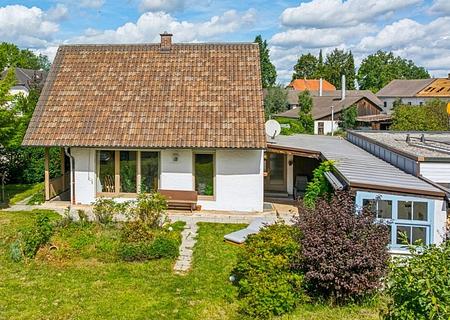 Einfamilienhaus mit Anbau, großem Garten & Garage I 3 Jahre  Wohnrecht für Verkäufer - EFH mit Anbau