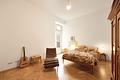 Familiengerechte Beletage über 204 m² mit Altbau-Charme und zwei Balkonen - Schlafzimmer mit Balkon