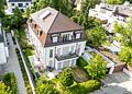 Harlaching von seiner schönsten Seite – stilvolle 3-Zimmer-Wohnung mit Sonnenterrasse und Balkon - Vogelperspektive